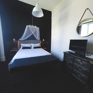 Zimmer mit Queensize-Bett